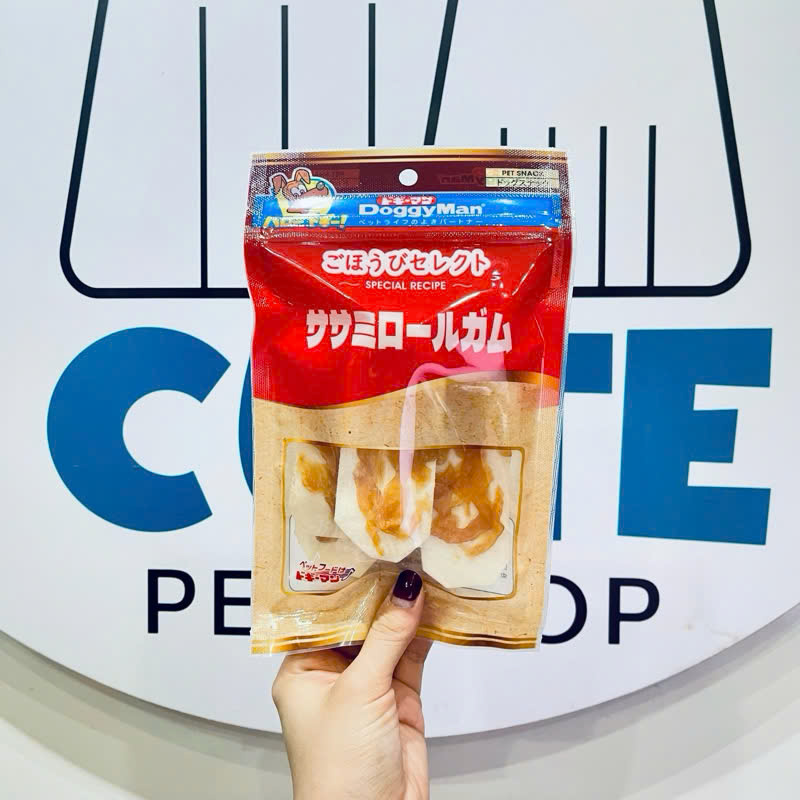 Bánh da bò phủ thịt gà 6 cây Doggyman cho chó