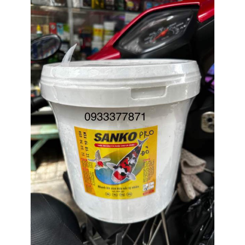 Thùng Thức Ăn Sanko 2kg (2 Màu)